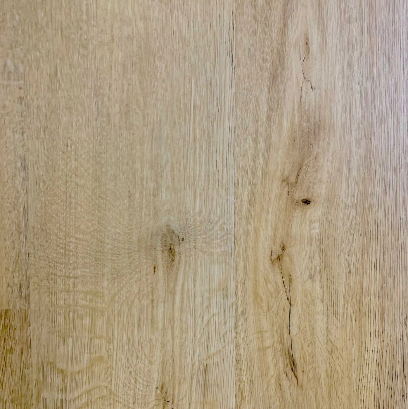 English Oak spc hybrid vinyl plank flooring board, pale natural oak with knots and open character